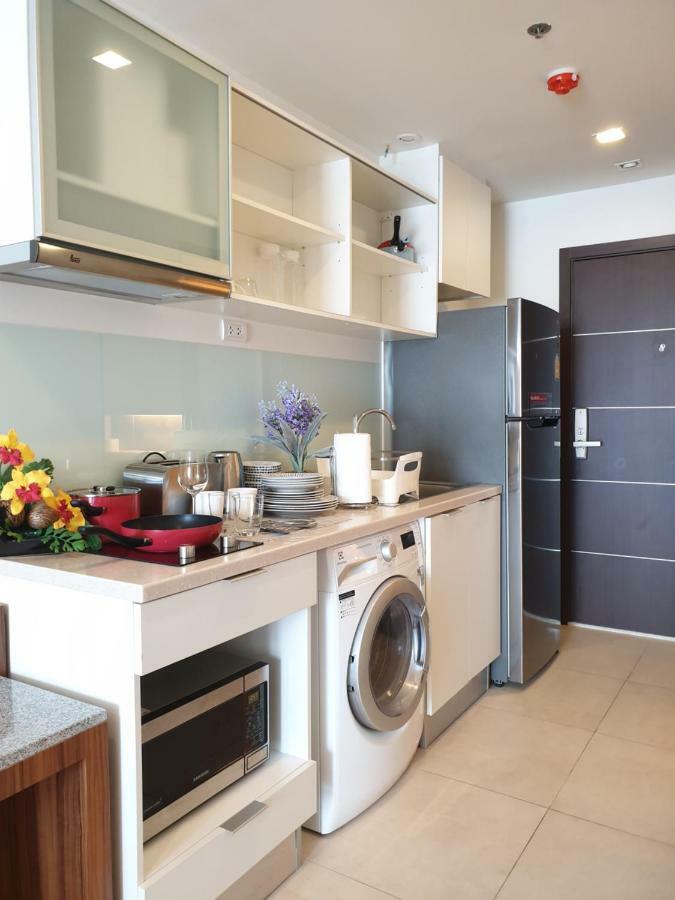The Astra Chiang Mai Lägenhet Exteriör bild