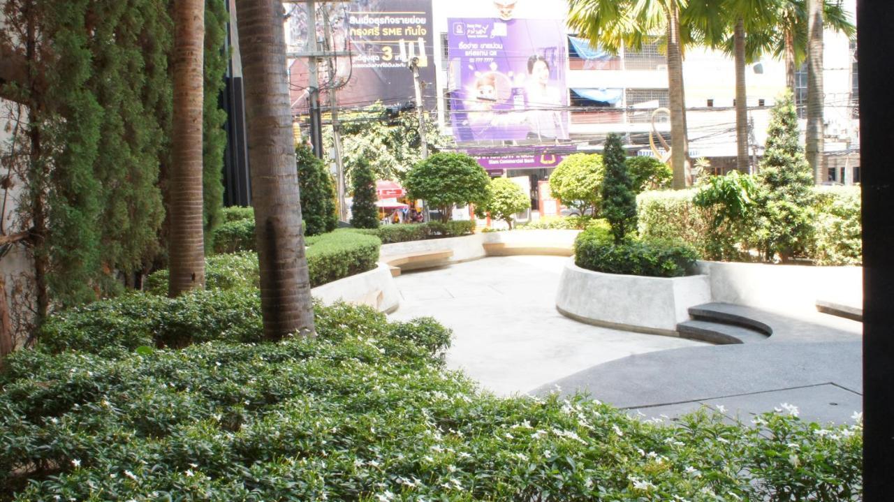 The Astra Chiang Mai Lägenhet Exteriör bild